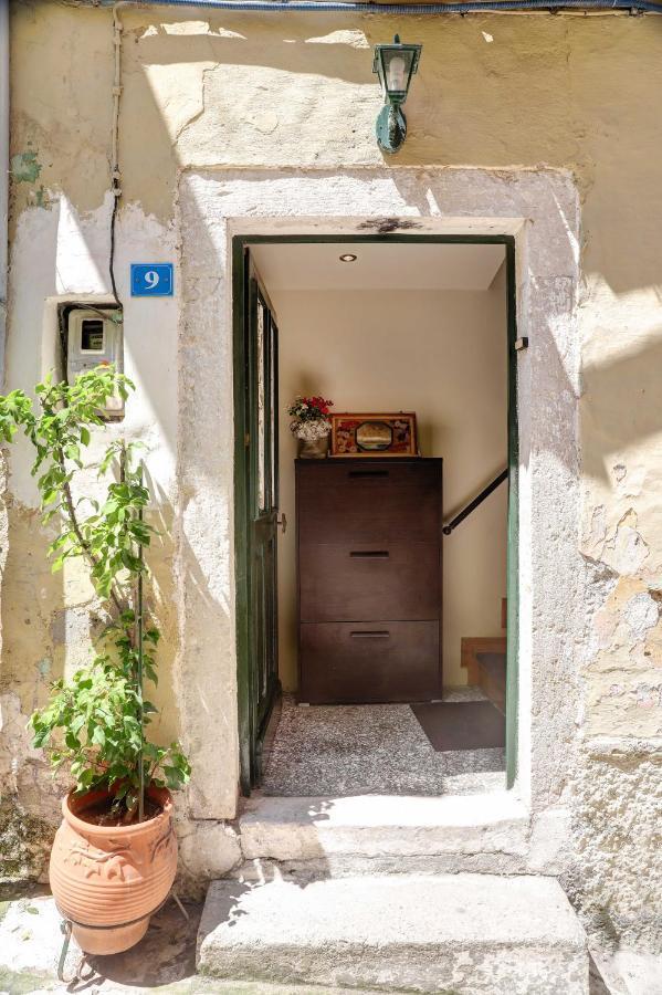 Luminous 2bd Stone In The Alleys Of Corfu Town *